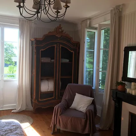 La Maison De L'andelot Maison d'hôtes Monteignet-sur-l'Andelot